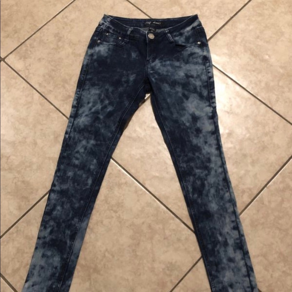 ACID WASH JEANS